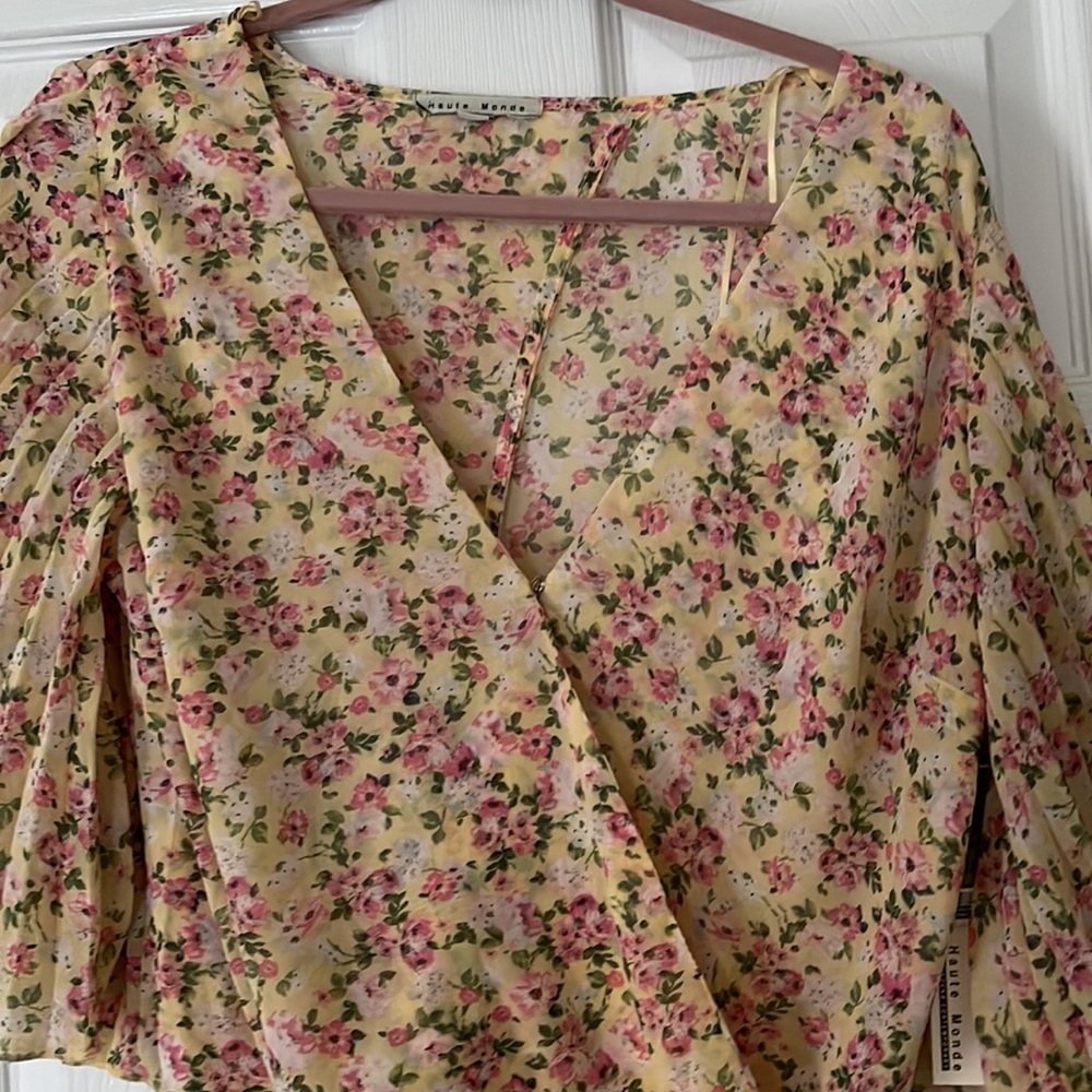 Haute Monde Floral Top - Picture 2 of 11